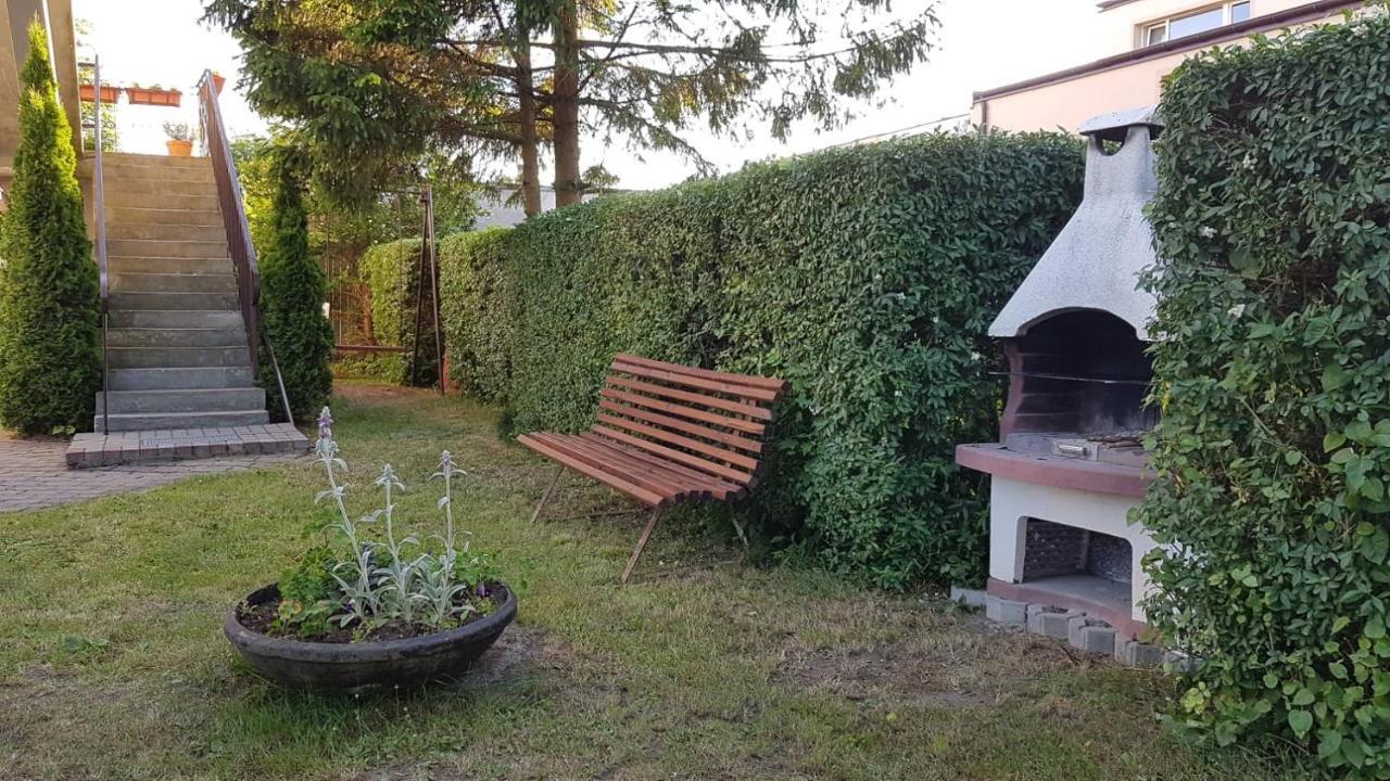 "U Izy" Pokoje Goscinne I Przyczepy Campingowe Mielno  Luaran gambar