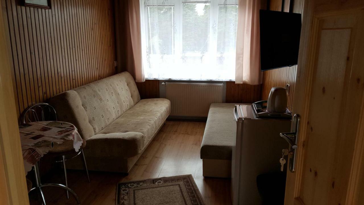 "U Izy" Pokoje Goscinne I Przyczepy Campingowe Mielno  Luaran gambar